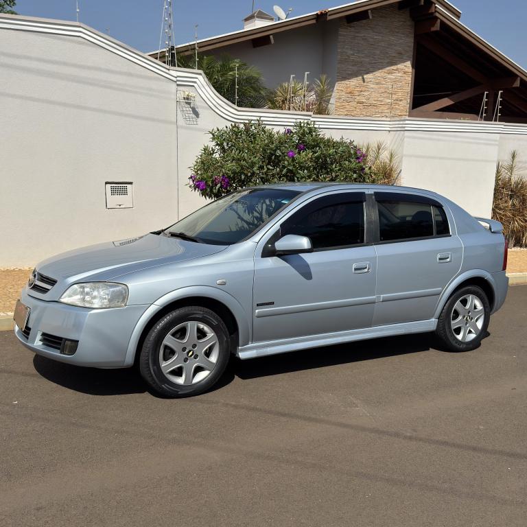 CHEVROLET Astra Hatch - Foto