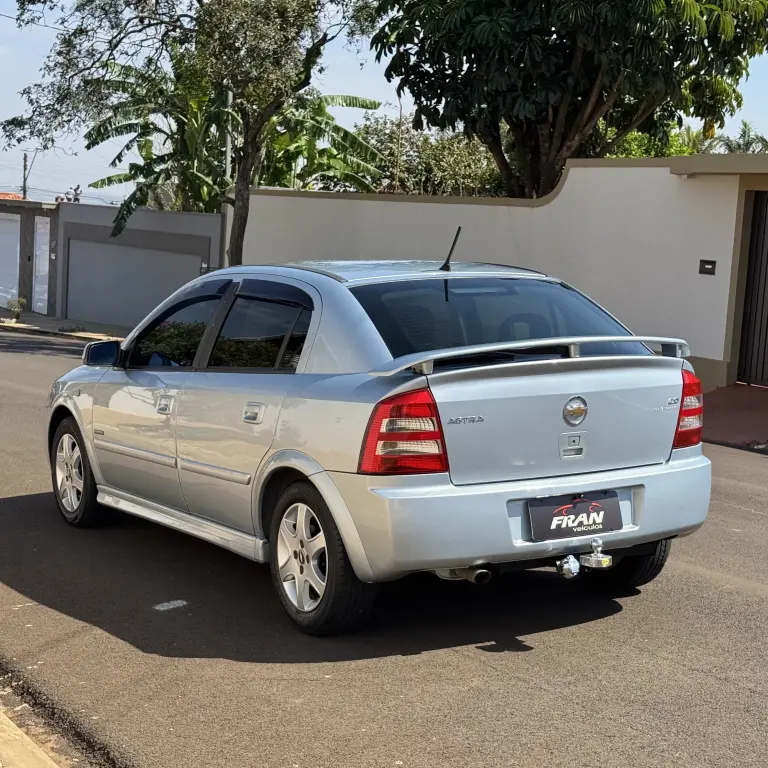 CHEVROLET Astra Hatch - Foto