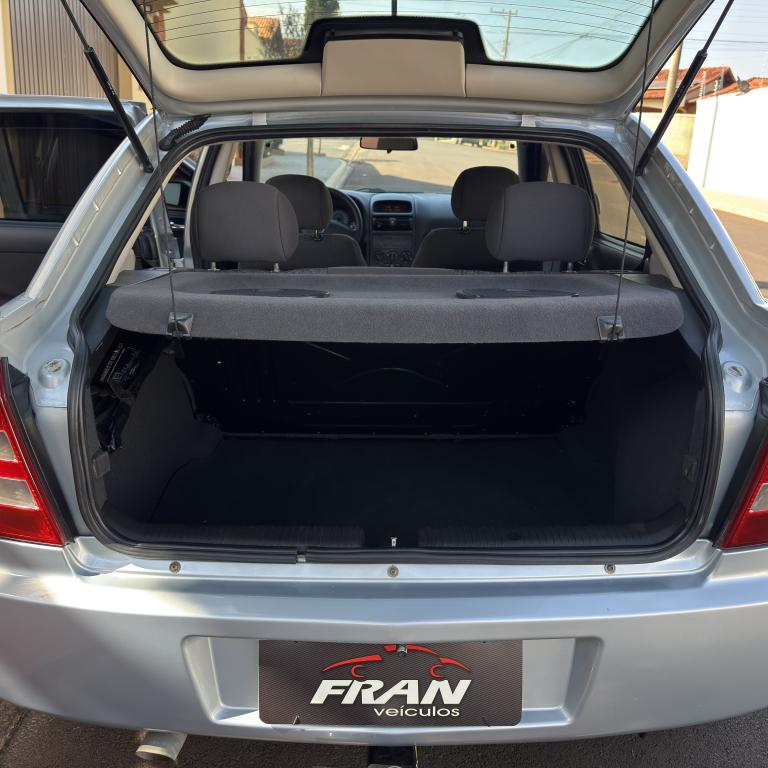 CHEVROLET Astra Hatch - Foto