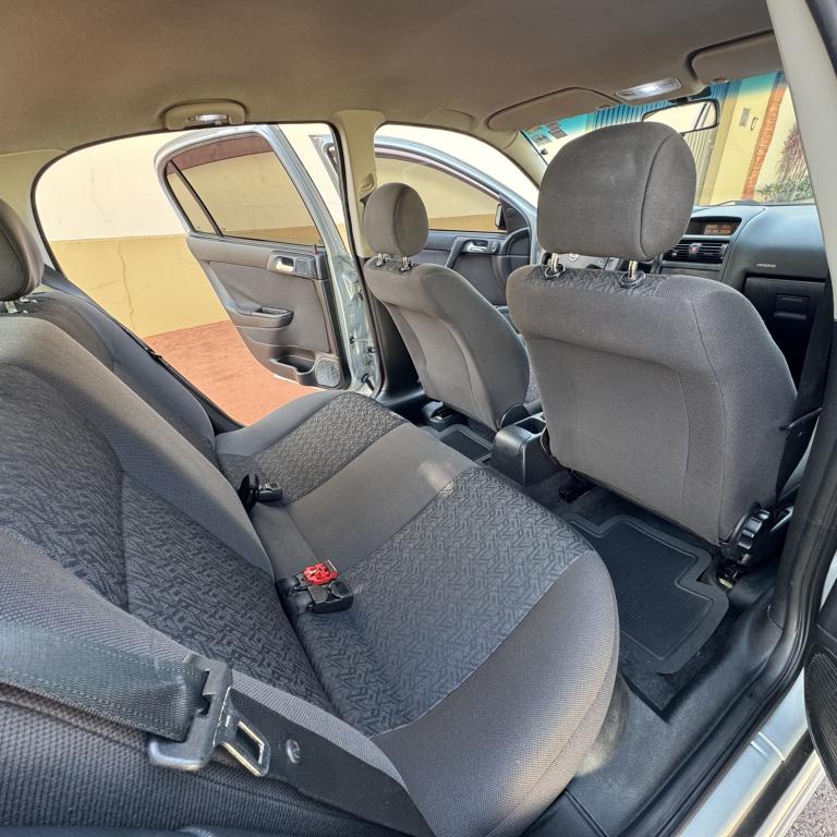 CHEVROLET Astra Hatch - Foto