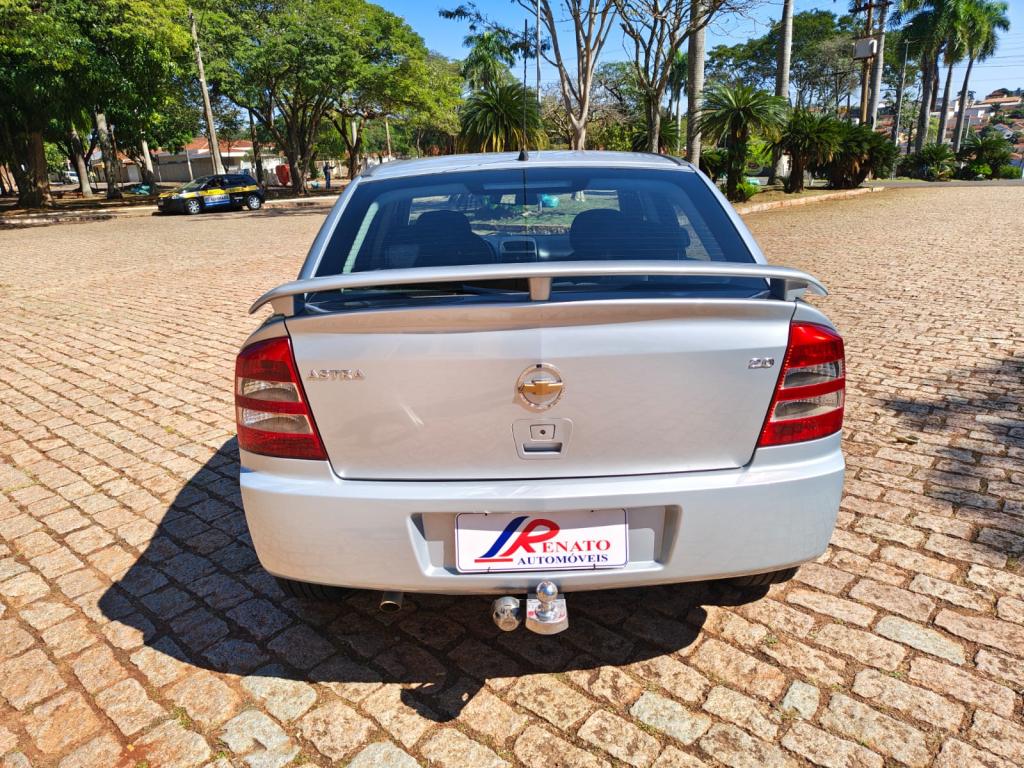 CHEVROLET Astra Hatch - Foto
