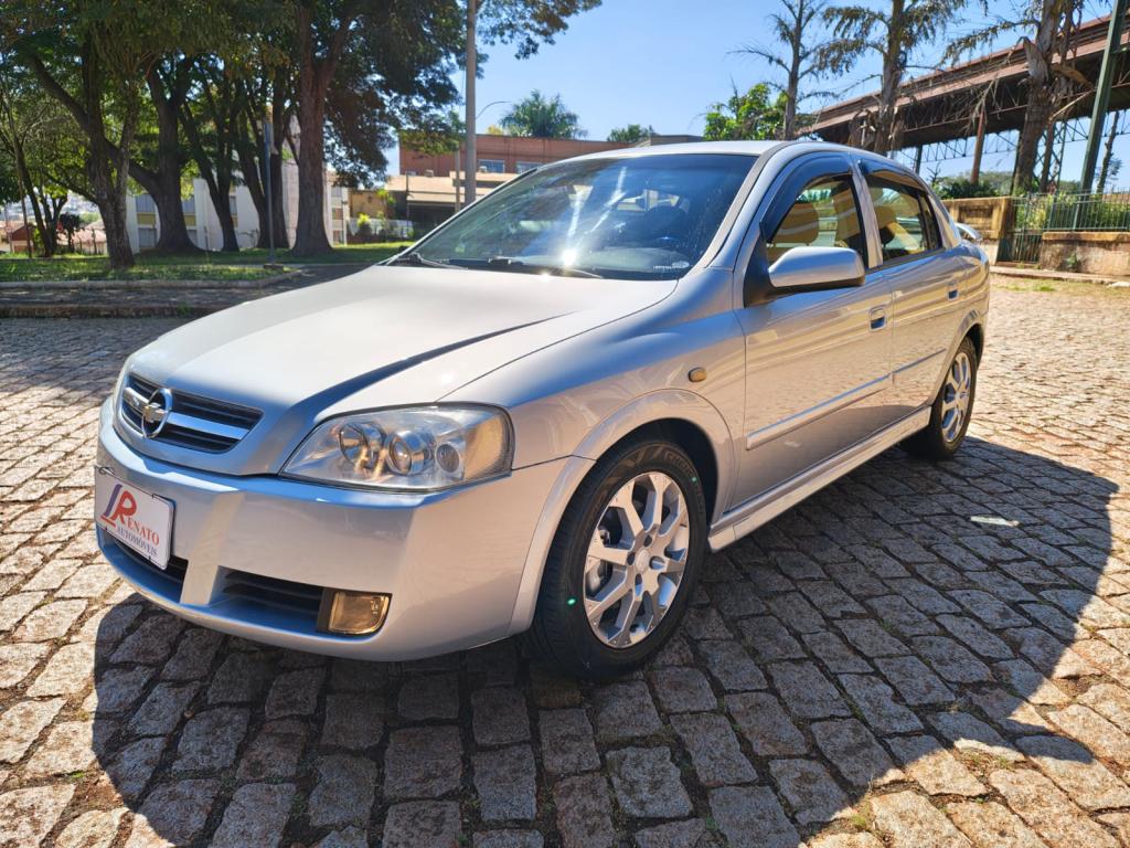 CHEVROLET Astra Hatch - Foto