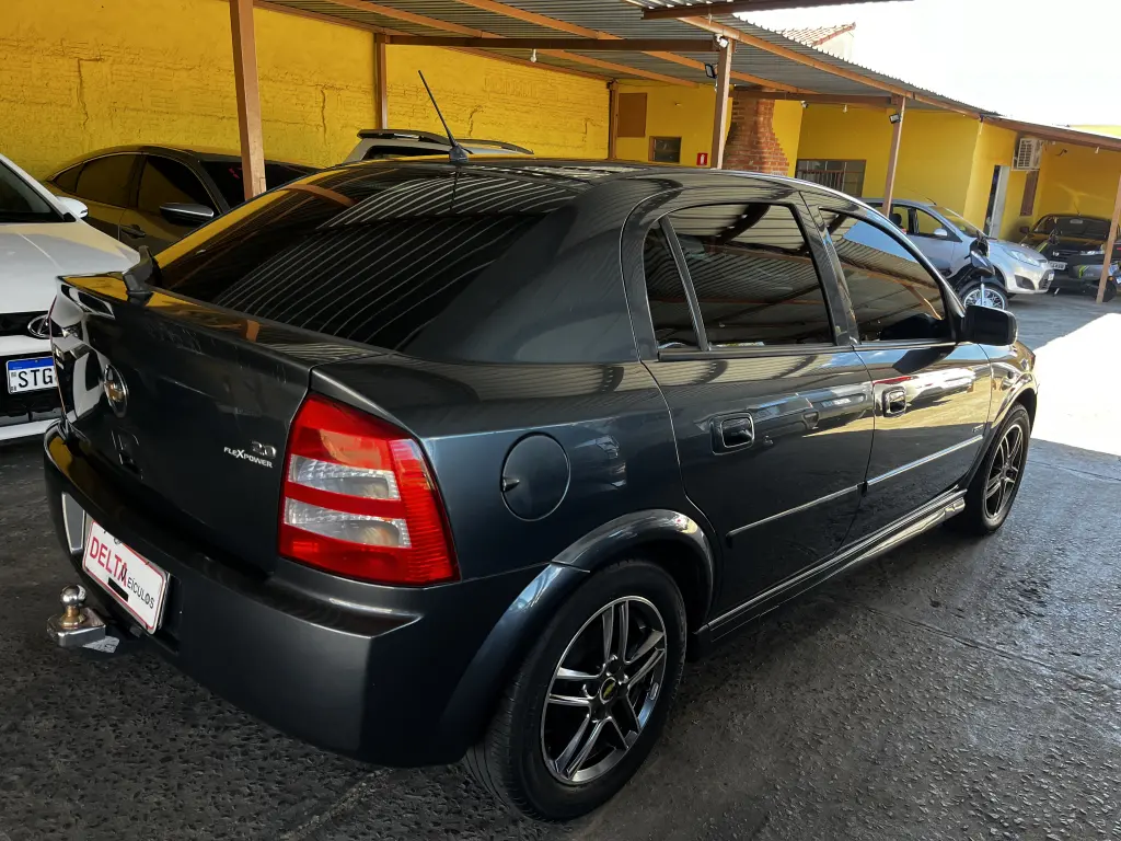 CHEVROLET Astra Hatch - Foto