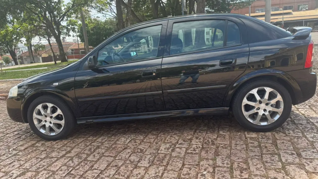 CHEVROLET Astra Hatch - Foto
