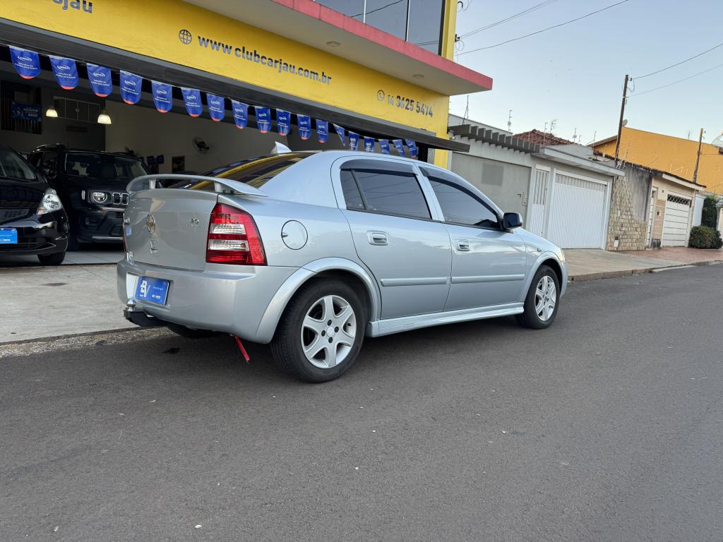 CHEVROLET Astra Hatch - Foto