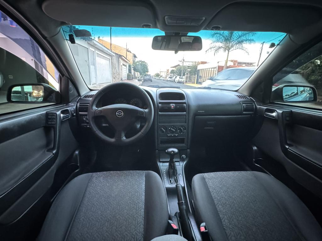 CHEVROLET Astra Hatch - Foto