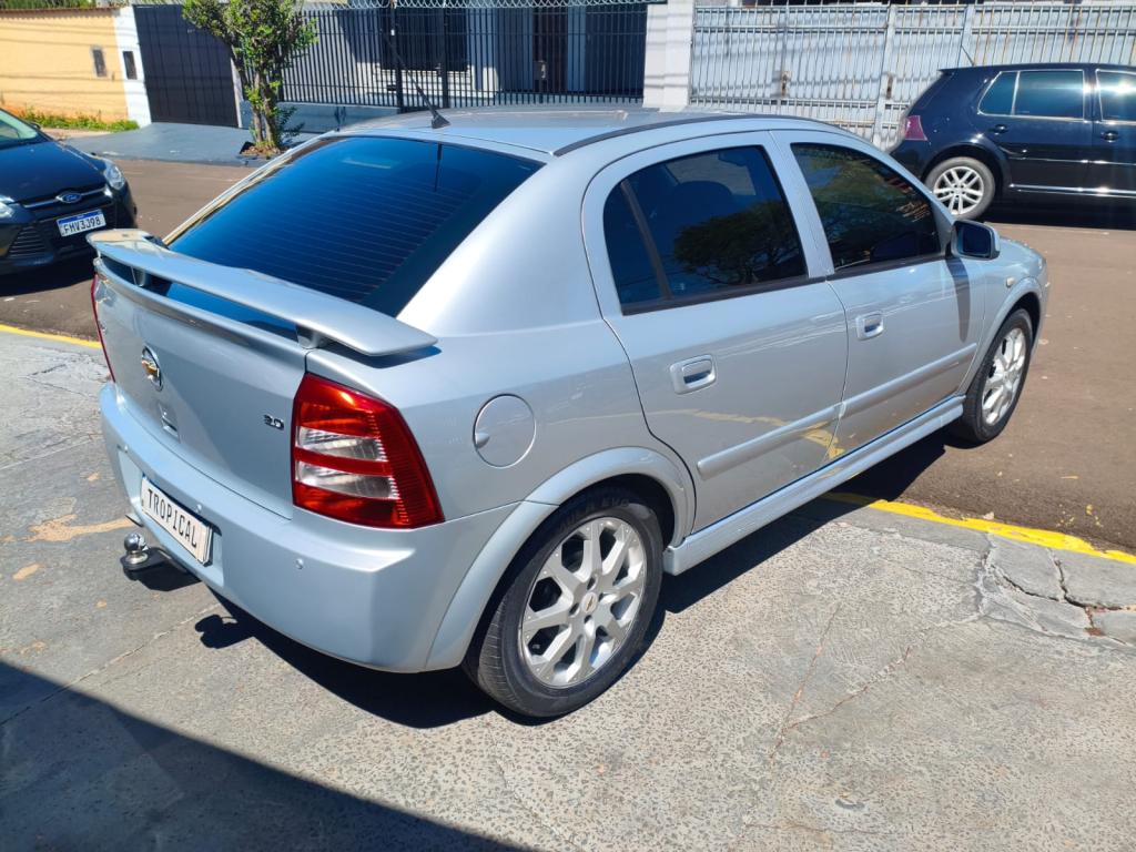 CHEVROLET Astra Hatch - Foto