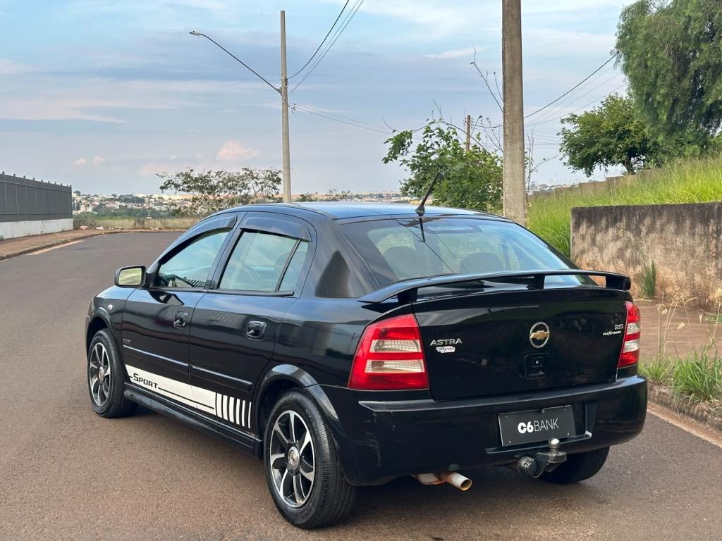 CHEVROLET Astra Hatch - Foto