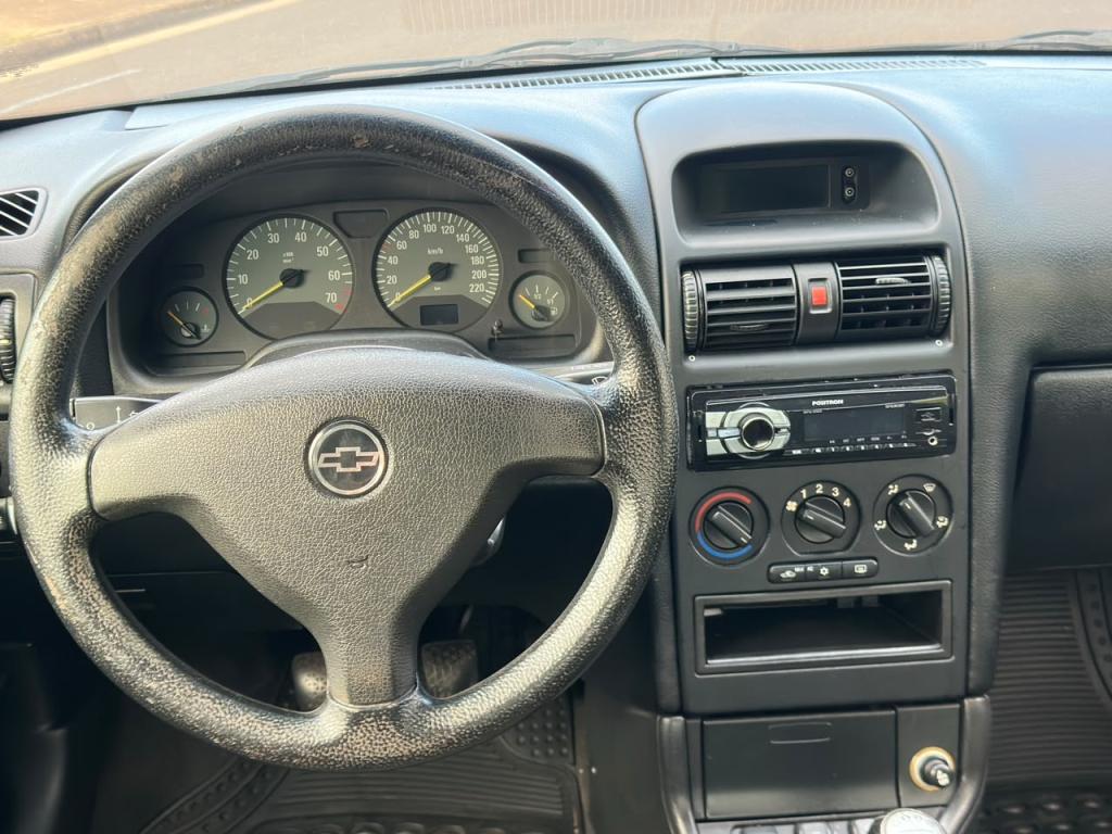 CHEVROLET Astra Hatch - Foto