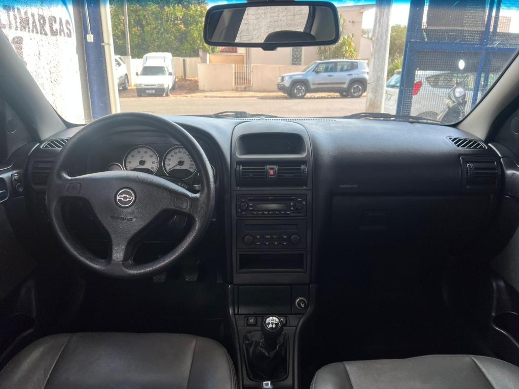 CHEVROLET Astra Sedan - Foto