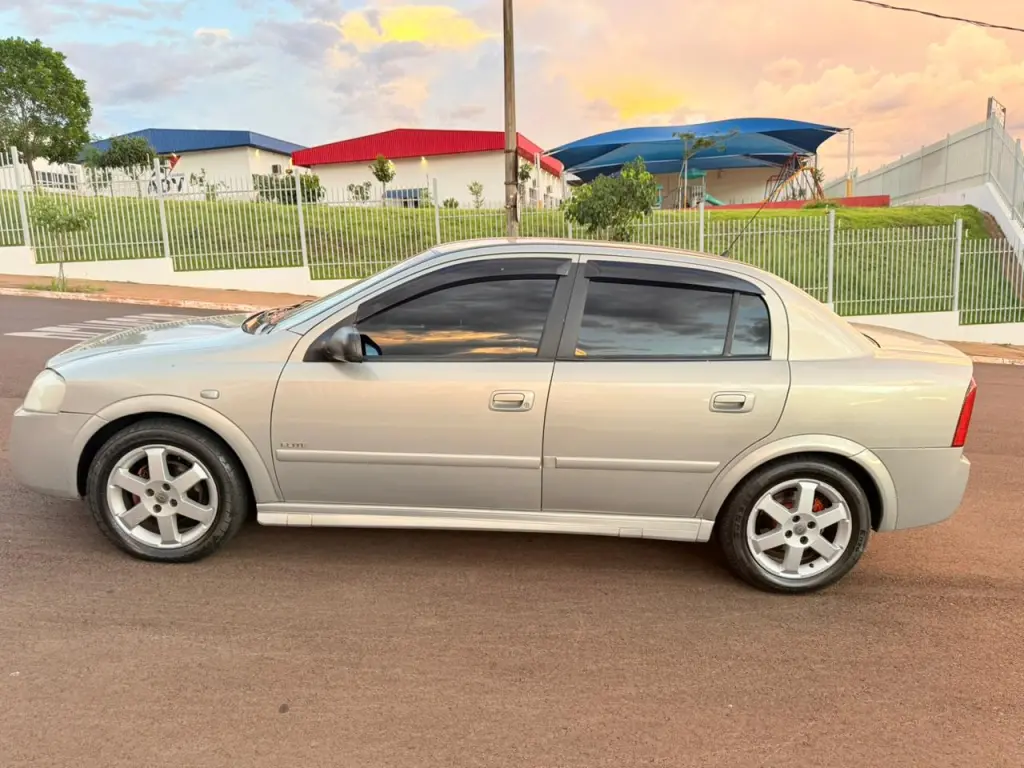 CHEVROLET Astra Sedan - Foto