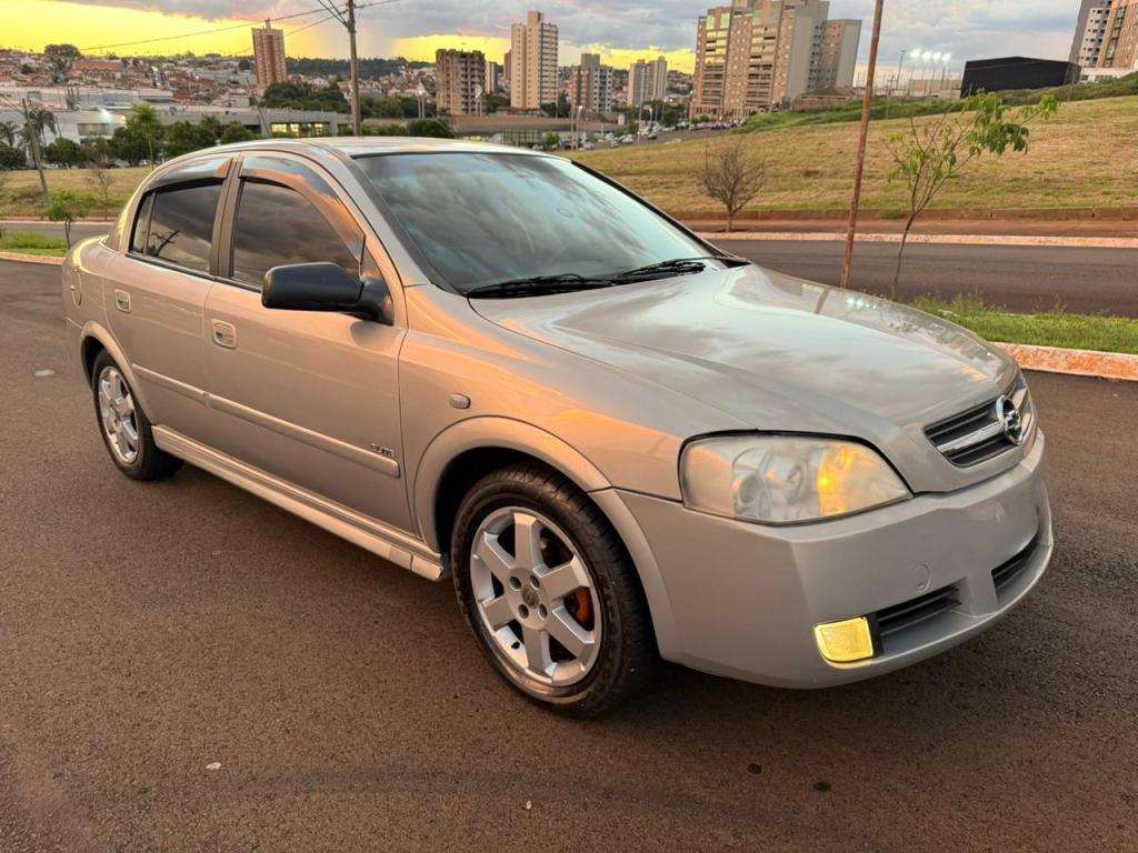 CHEVROLET Astra Sedan - Foto