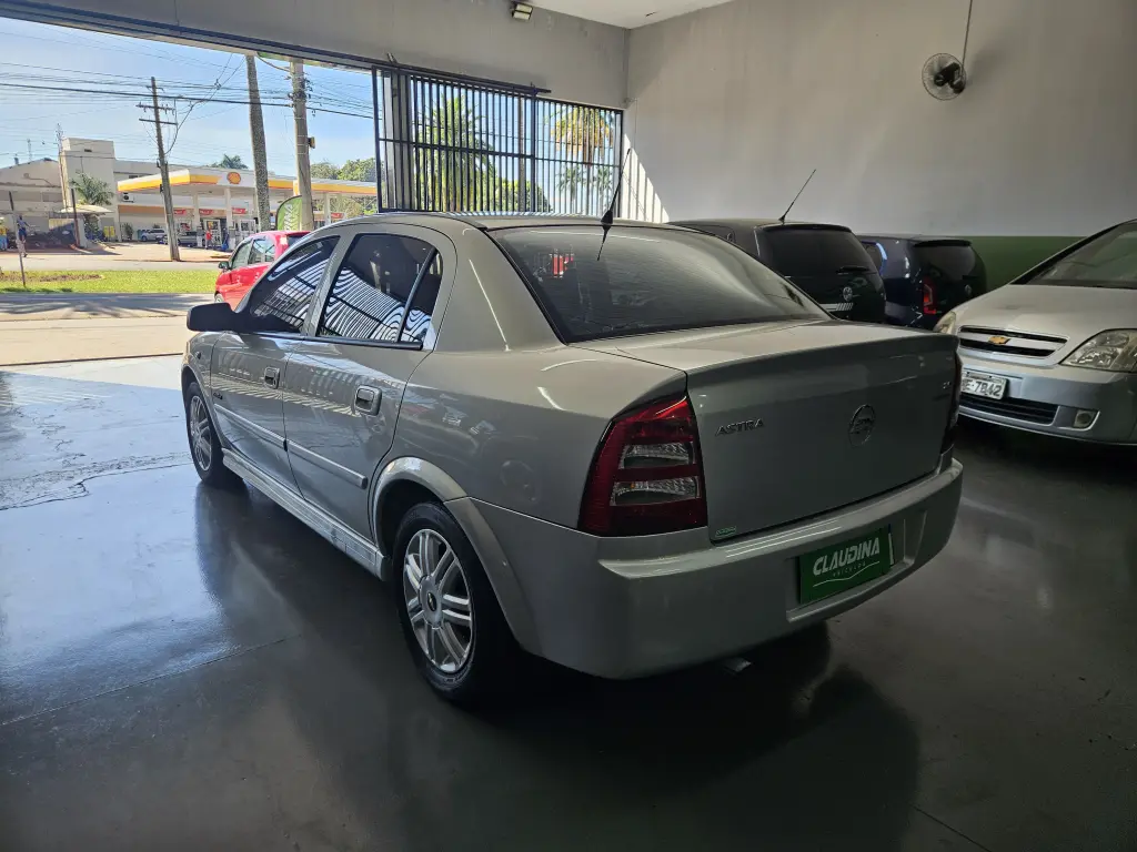 CHEVROLET Astra Sedan - Foto