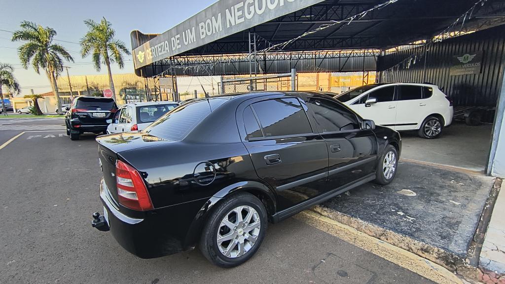 CHEVROLET Astra Sedan - Foto