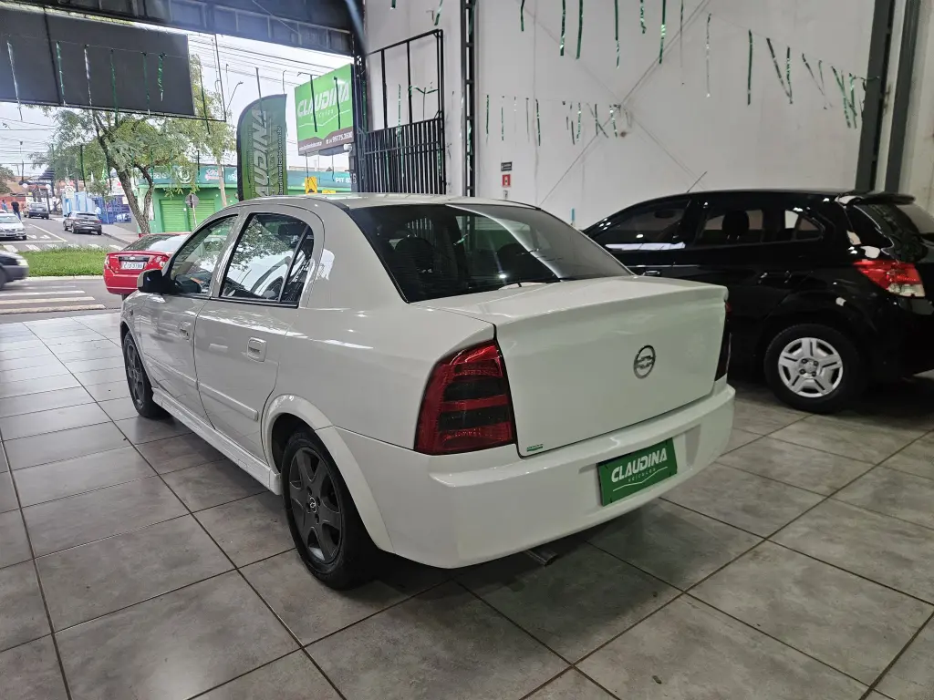 CHEVROLET Astra Sedan - Foto