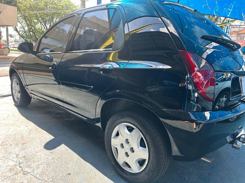 CHEVROLET Celta - Foto