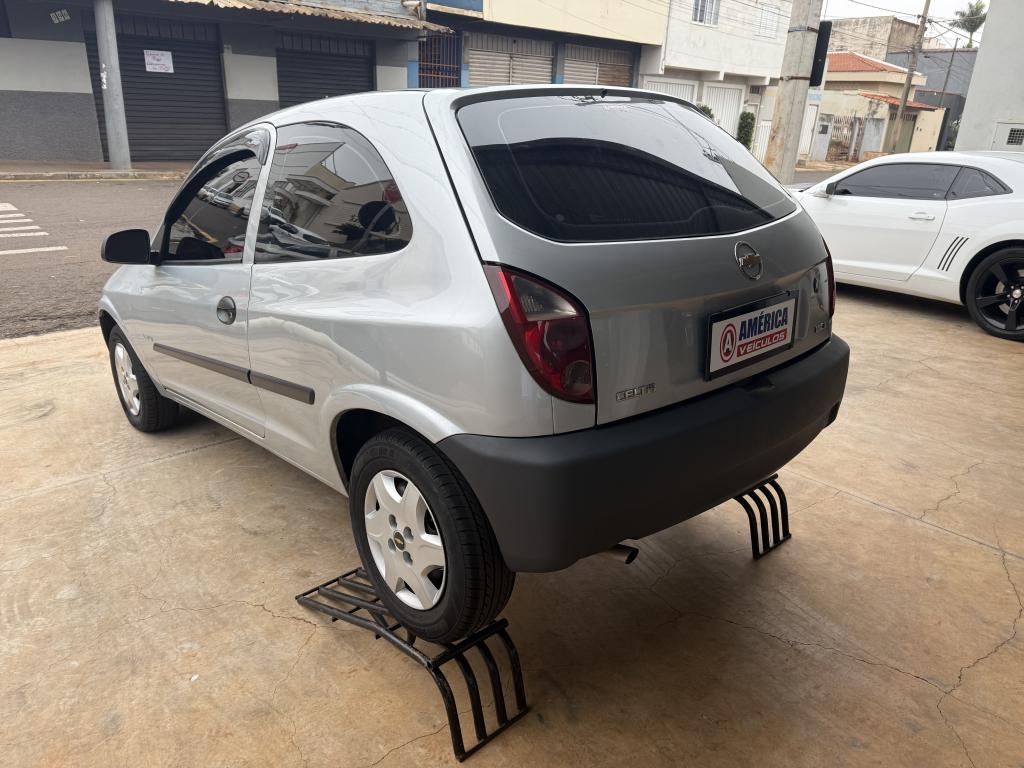 CHEVROLET Celta - Foto