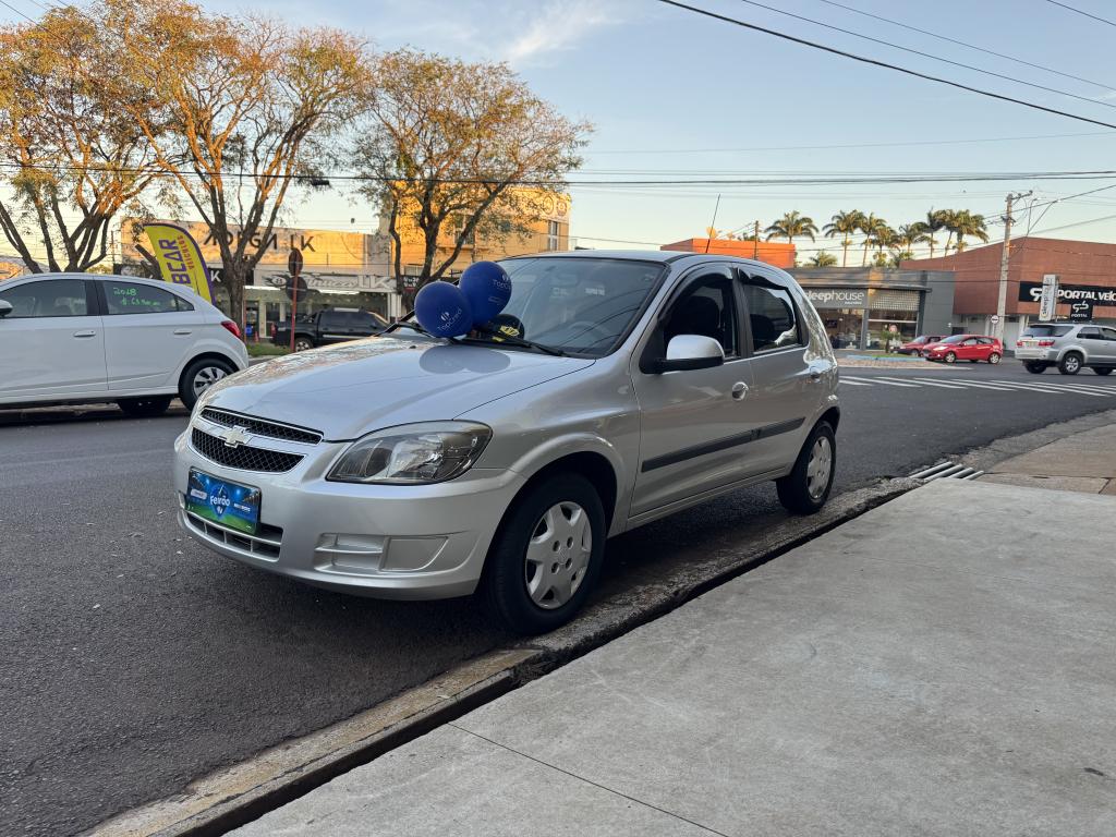 CHEVROLET Celta - Foto