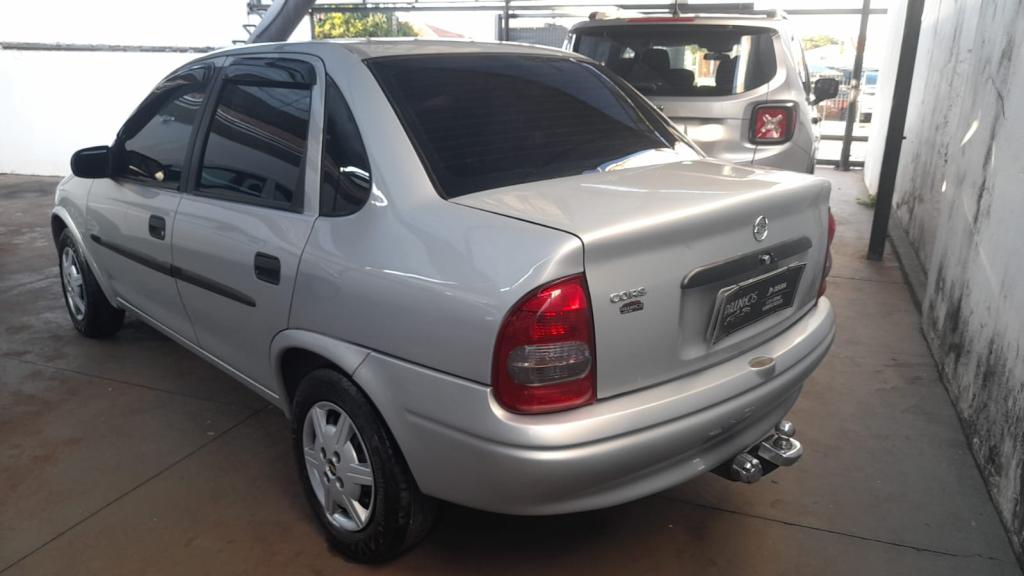 CHEVROLET Classic Sedan - Foto