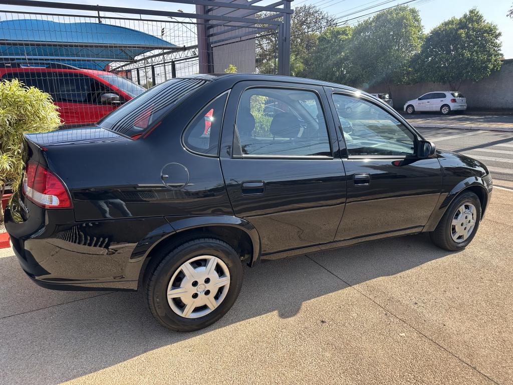 CHEVROLET Classic Sedan - Foto