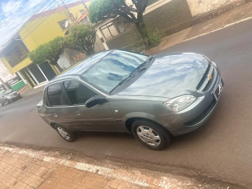 CHEVROLET Classic Sedan - Foto