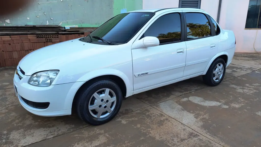 CHEVROLET Classic Sedan - Foto