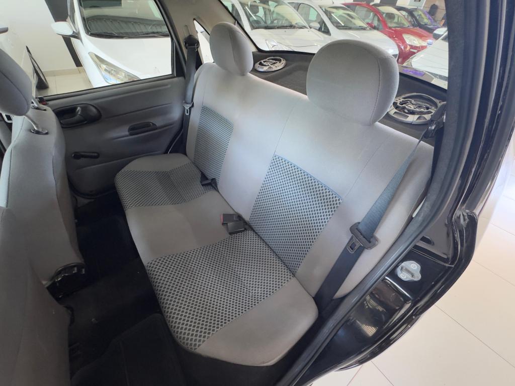 CHEVROLET Classic Sedan - Foto