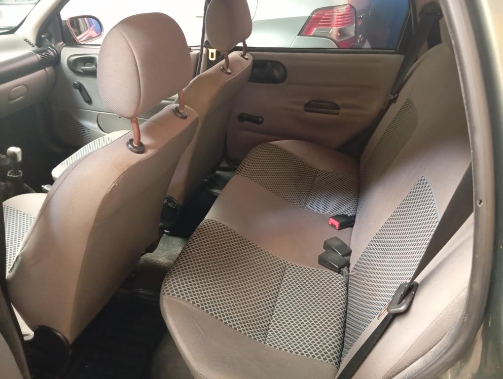 CHEVROLET Classic Sedan - Foto