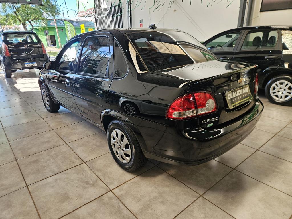 CHEVROLET Classic Sedan - Foto