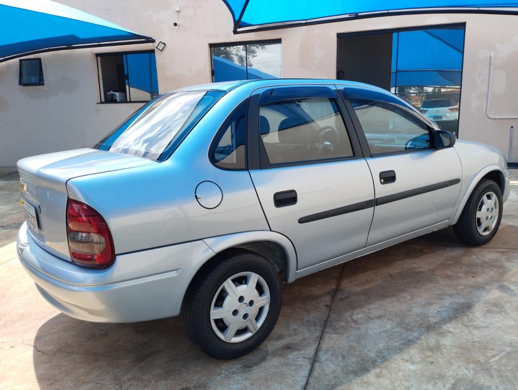 CHEVROLET Classic Sedan - Foto