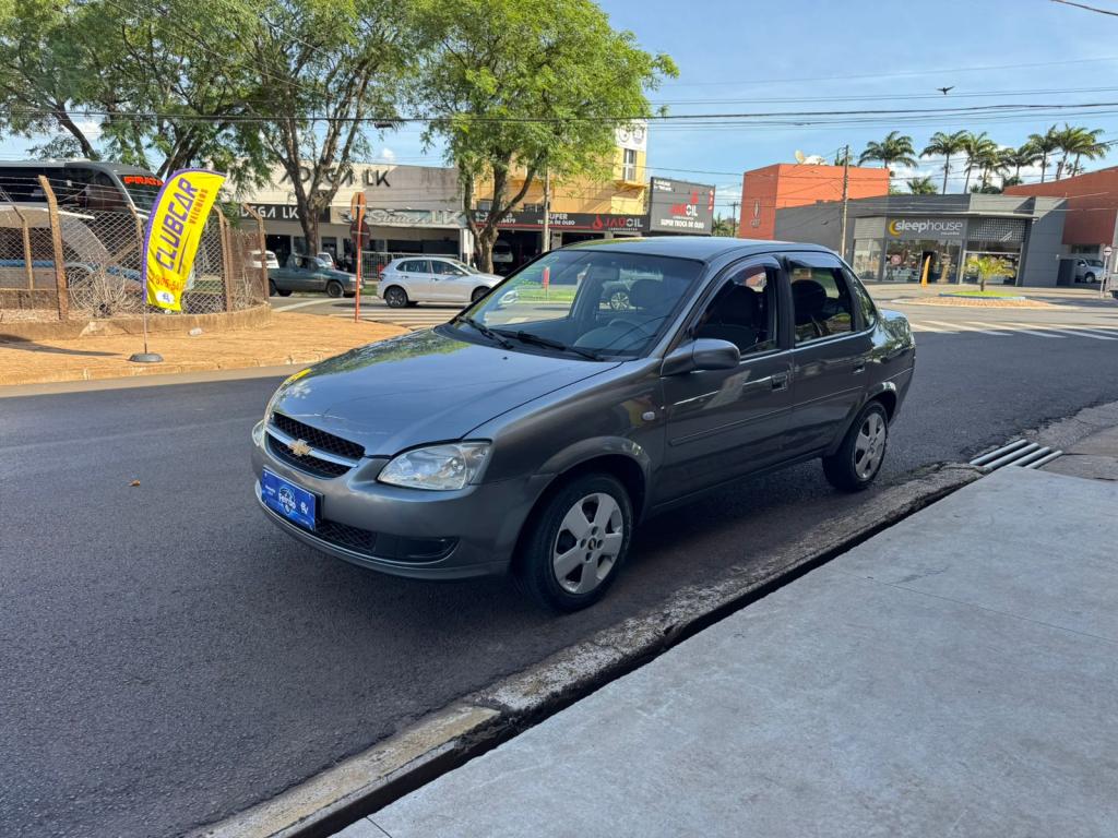 CHEVROLET Classic Sedan - Foto