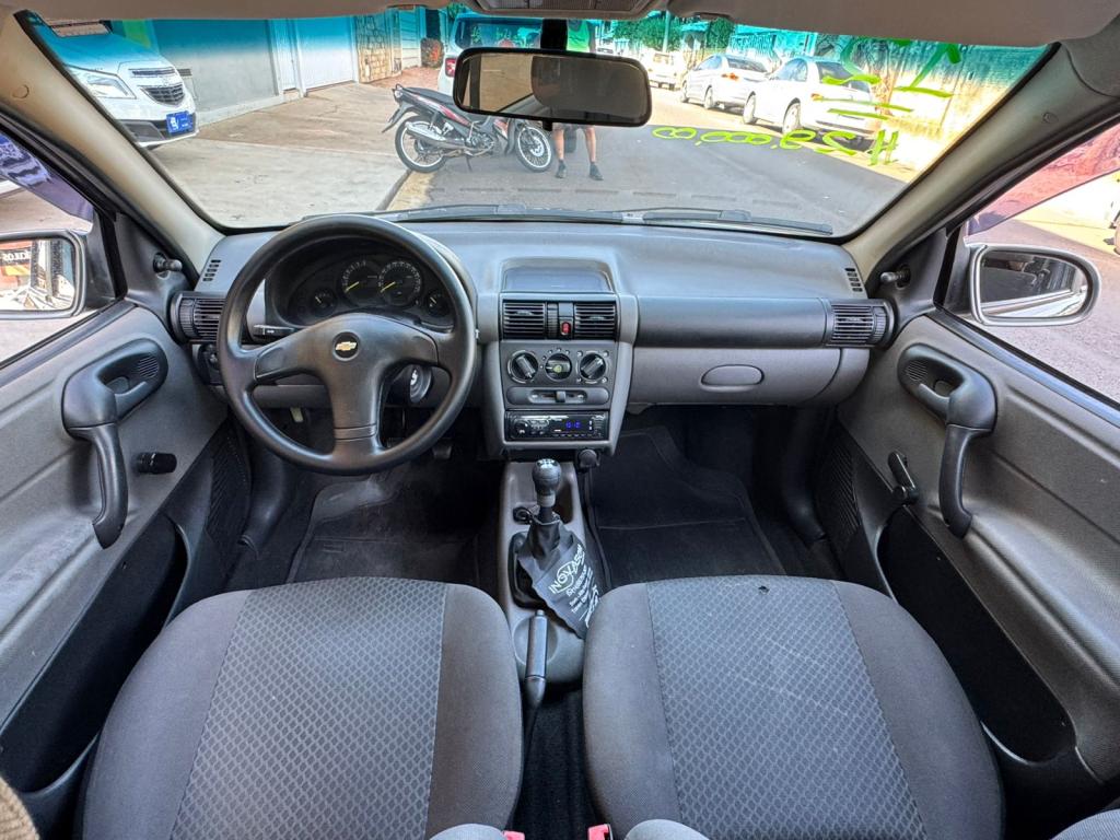 CHEVROLET Classic Sedan - Foto