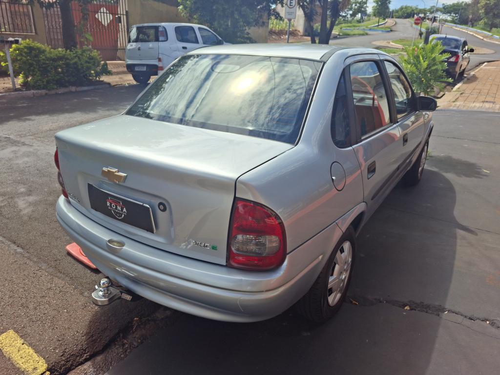 CHEVROLET Classic Sedan - Foto