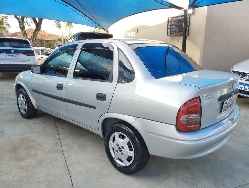 CHEVROLET Classic Sedan - Foto