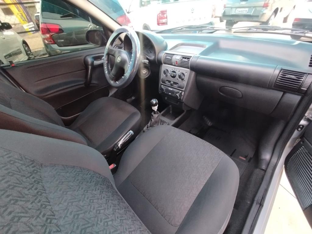 CHEVROLET Classic Sedan - Foto