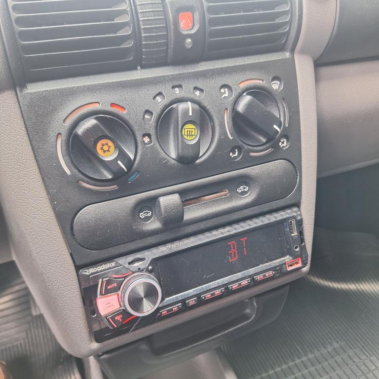 CHEVROLET Classic Sedan - Foto