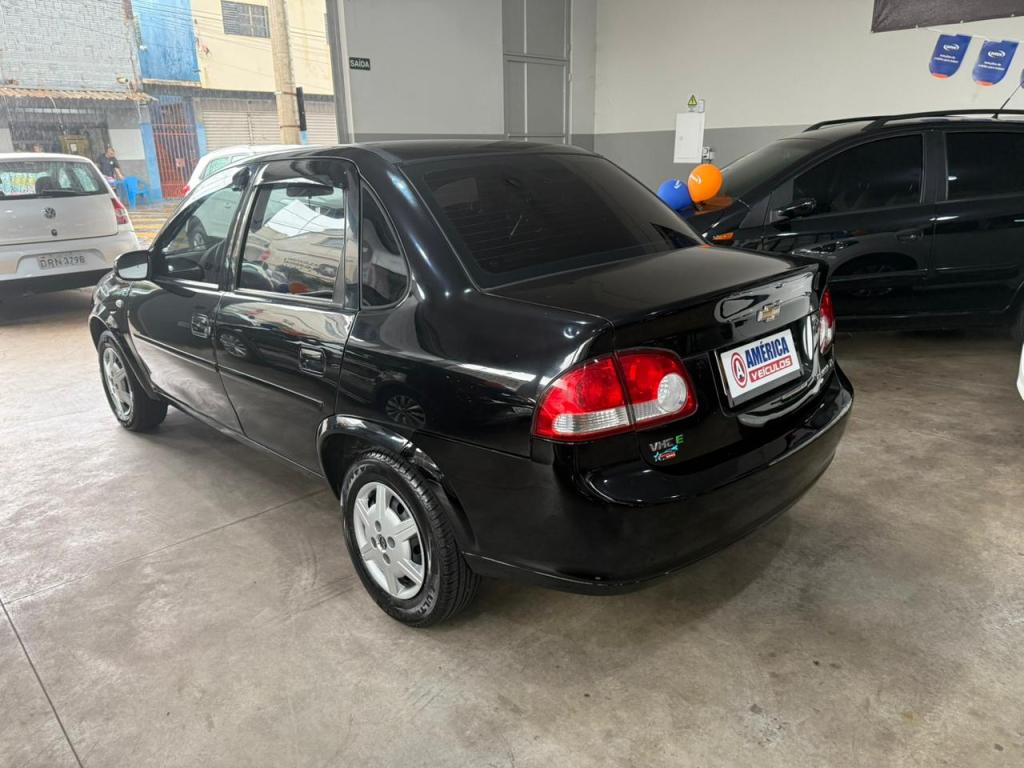 CHEVROLET Classic Sedan - Foto