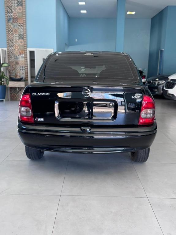 CHEVROLET Classic Sedan - Foto