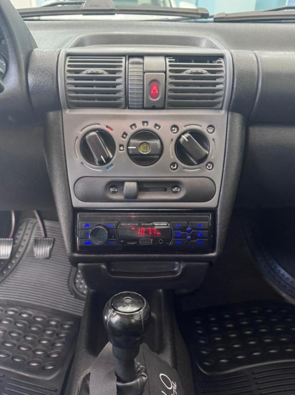 CHEVROLET Classic Sedan - Foto