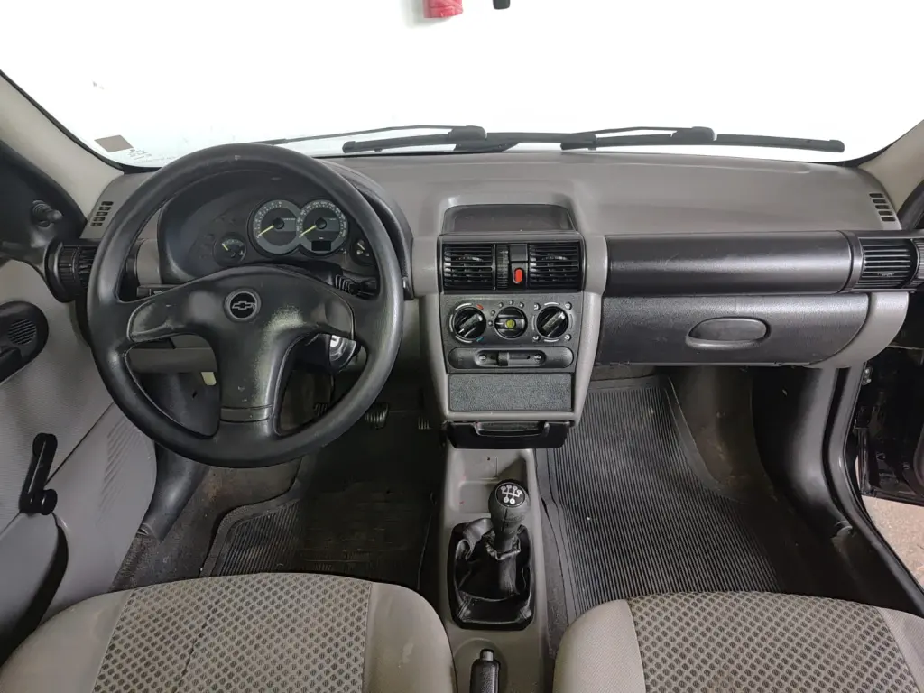 CHEVROLET Classic Sedan - Foto