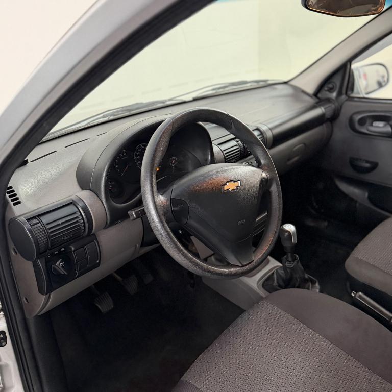 CHEVROLET Classic Sedan - Foto