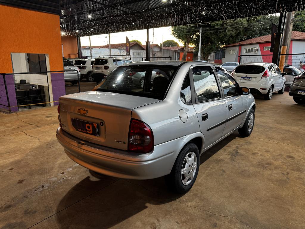 CHEVROLET Classic Sedan - Foto
