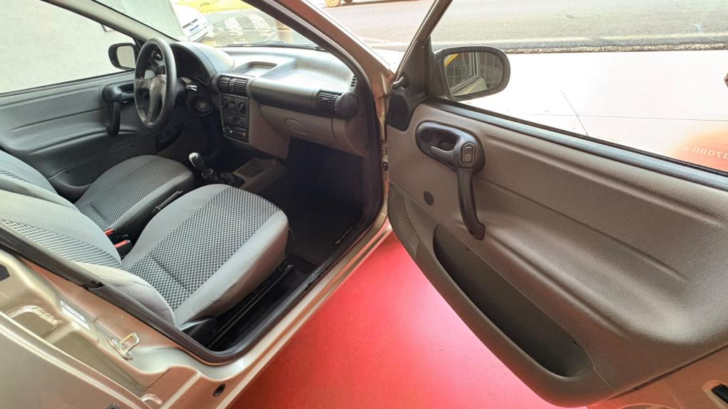 CHEVROLET Classic Sedan - Foto