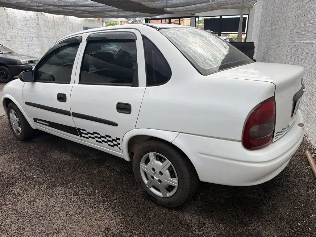 CHEVROLET Classic Sedan - Foto