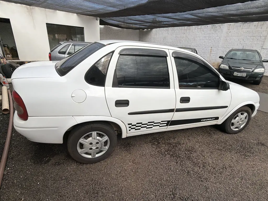 CHEVROLET Classic Sedan - Foto