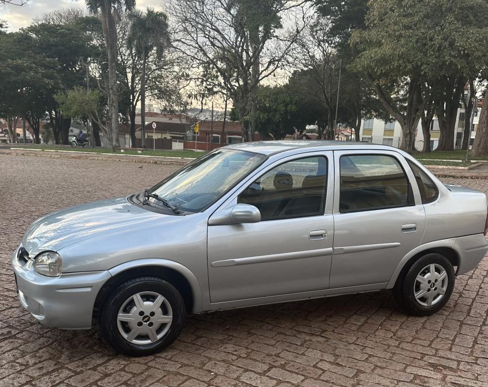 CHEVROLET Classic Sedan - Foto