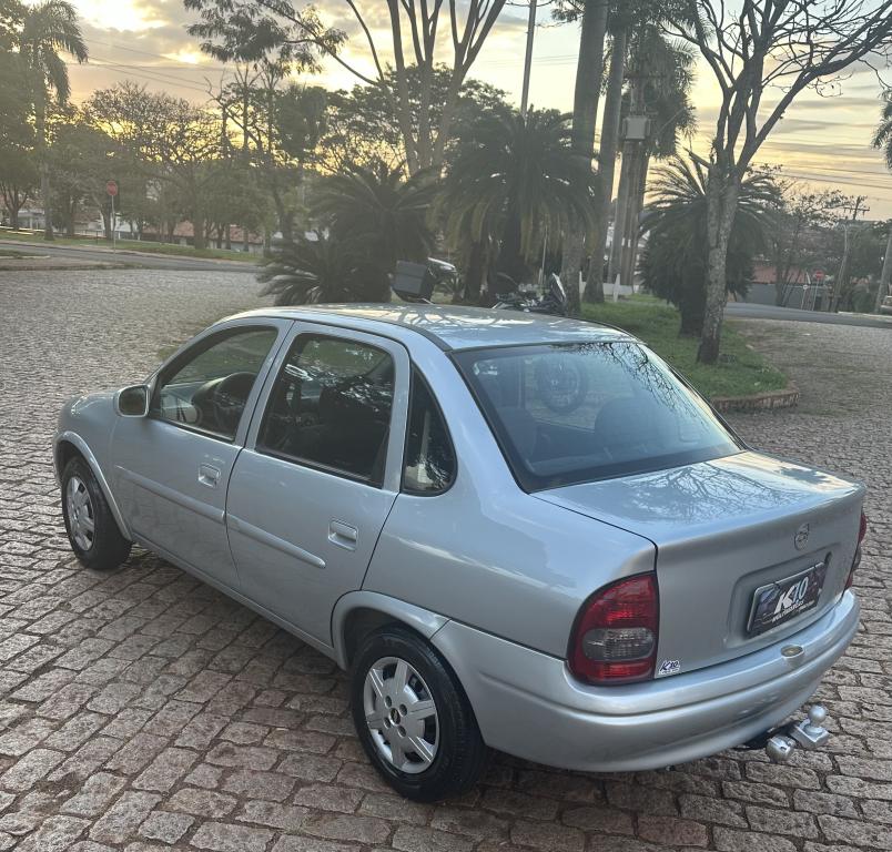 CHEVROLET Classic Sedan - Foto