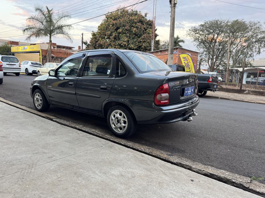 CHEVROLET Classic Sedan - Foto