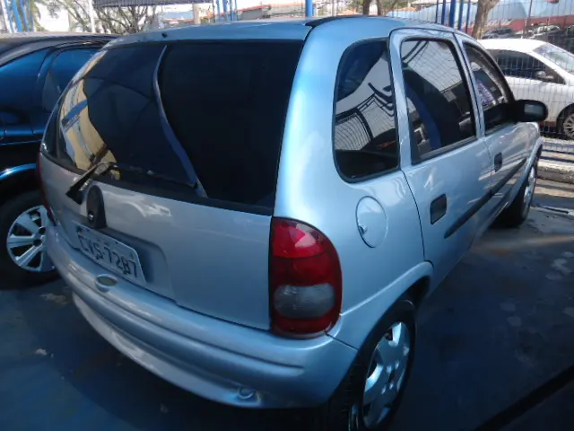 CHEVROLET Corsa Hatch - Foto