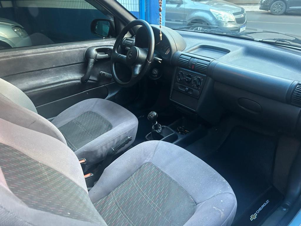 CHEVROLET Corsa Hatch - Foto